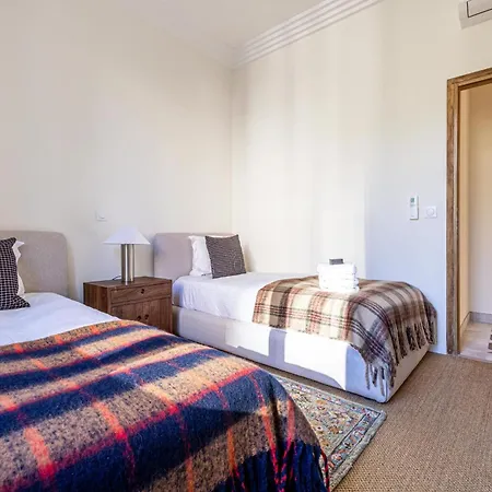 69 Picaud - Charming 3-bed With Sea View Balcony And Parking *