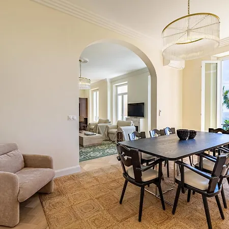 Apartment 69 Picaud - Charming 3-bed With Sea View Balcony And Parking Cannes