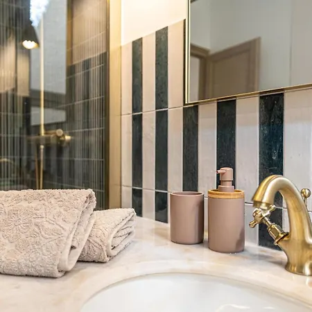69 Picaud - Charming 3-bed With Sea View Balcony And Parking *